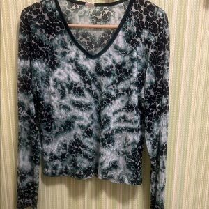 Elegant Floral V-Neck Long Sleeve Top - green and white